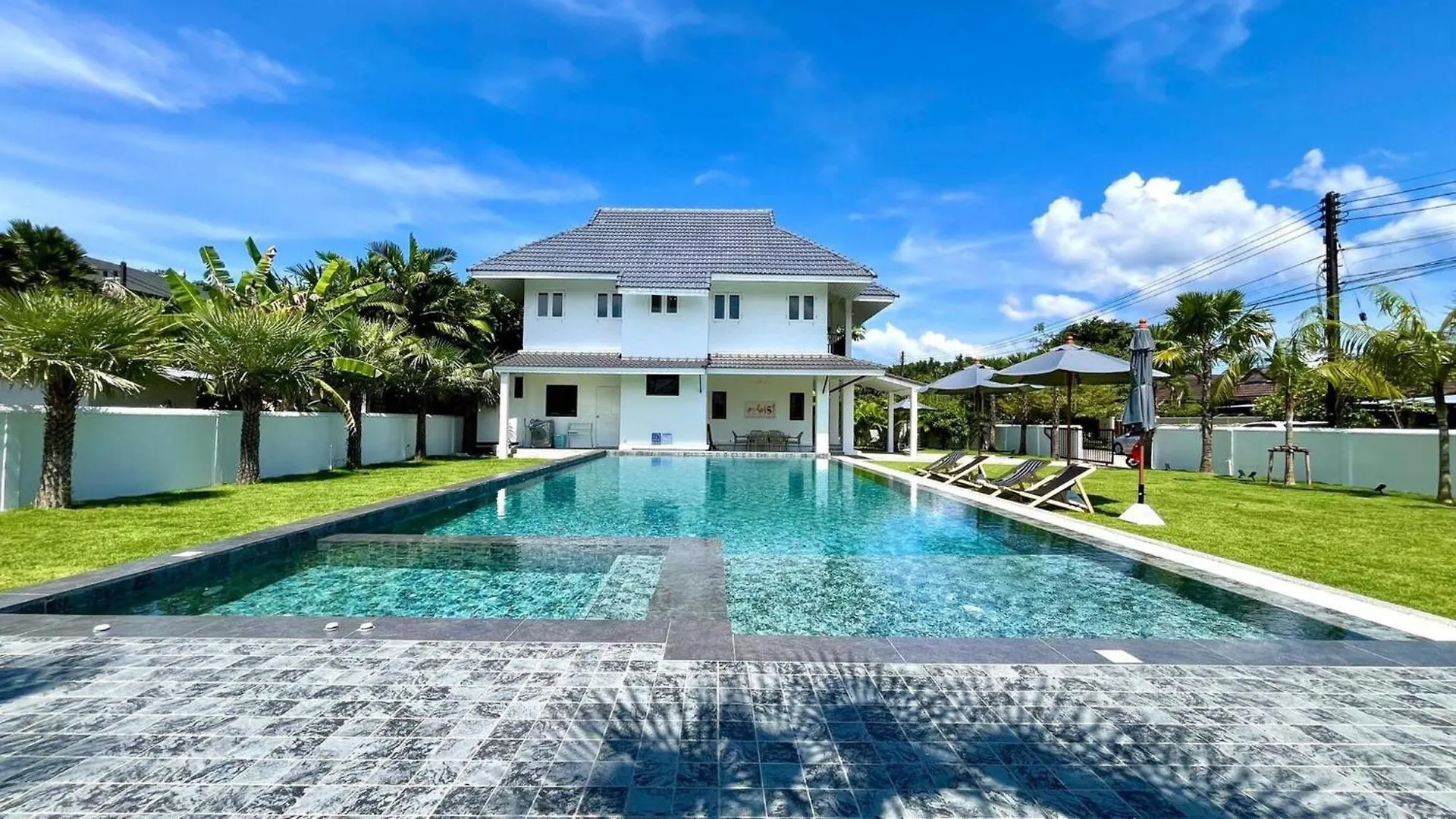 Khaolak Home - Large 16 Meters Lap Swimming Pool With 500Mbps Private Wifi Khao Lak