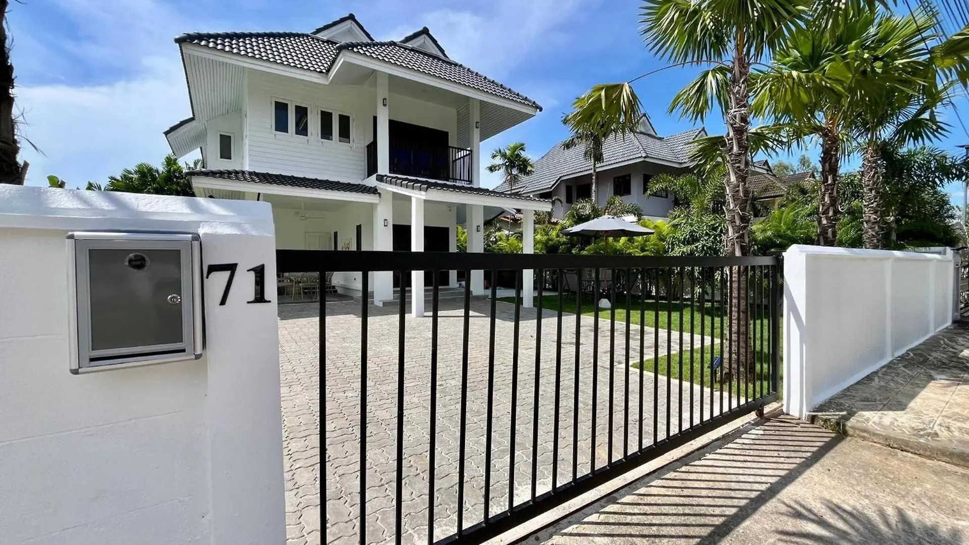 Khaolak Home - Large 16 Meters Lap Swimming Pool With 500Mbps Private Wifi Khao Lak