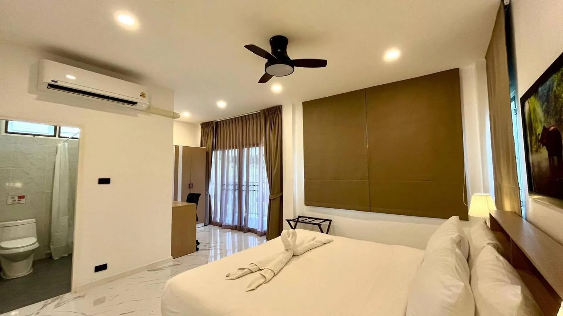 Khaolak Home - Large 16 Meters Lap Swimming Pool With 500Mbps Private Wifi Khao Lak